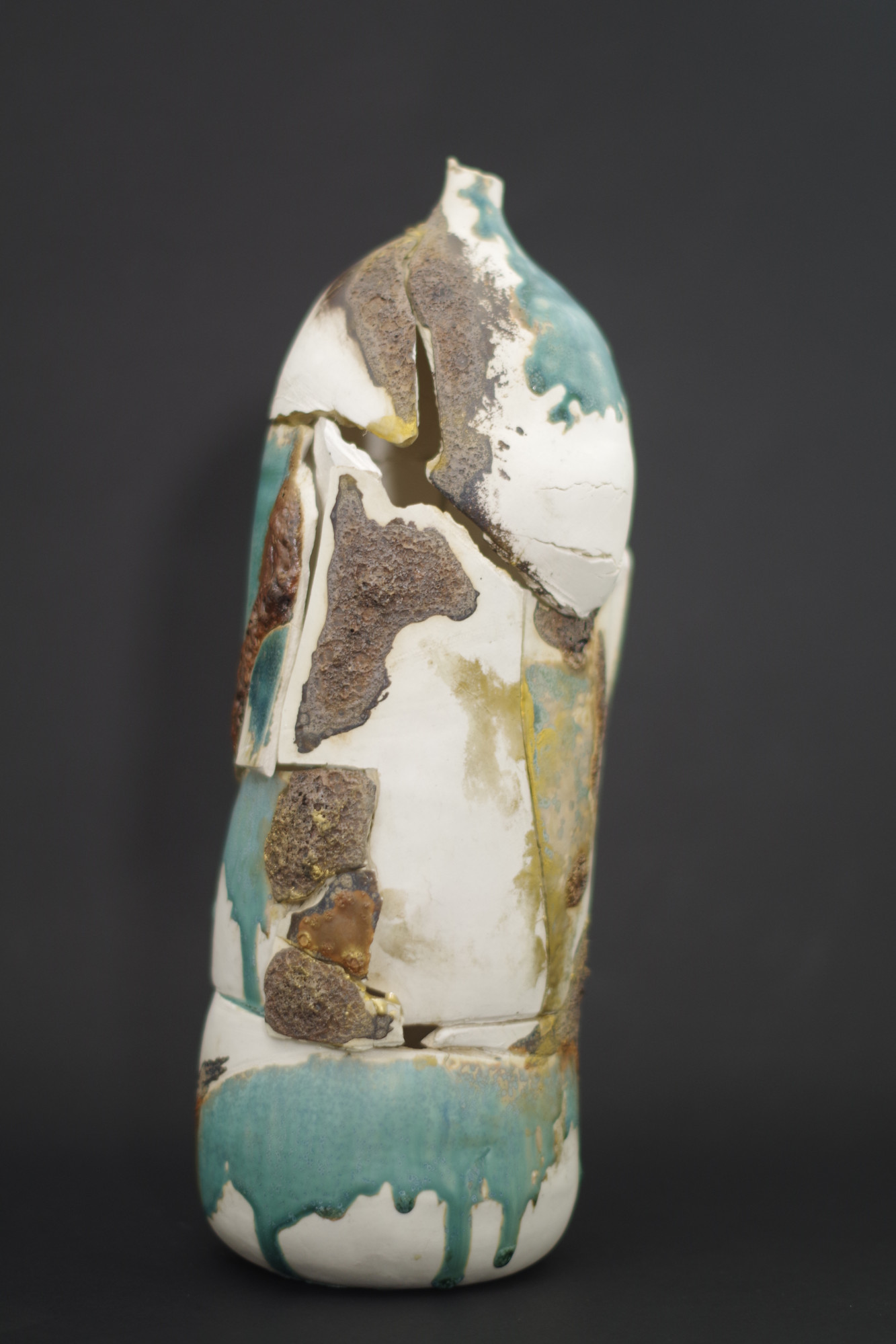 ‘Untitled’. Stoneware, textured glaze, gold leaf. H 35cm x W 17cm X D 17cm. January 2021.