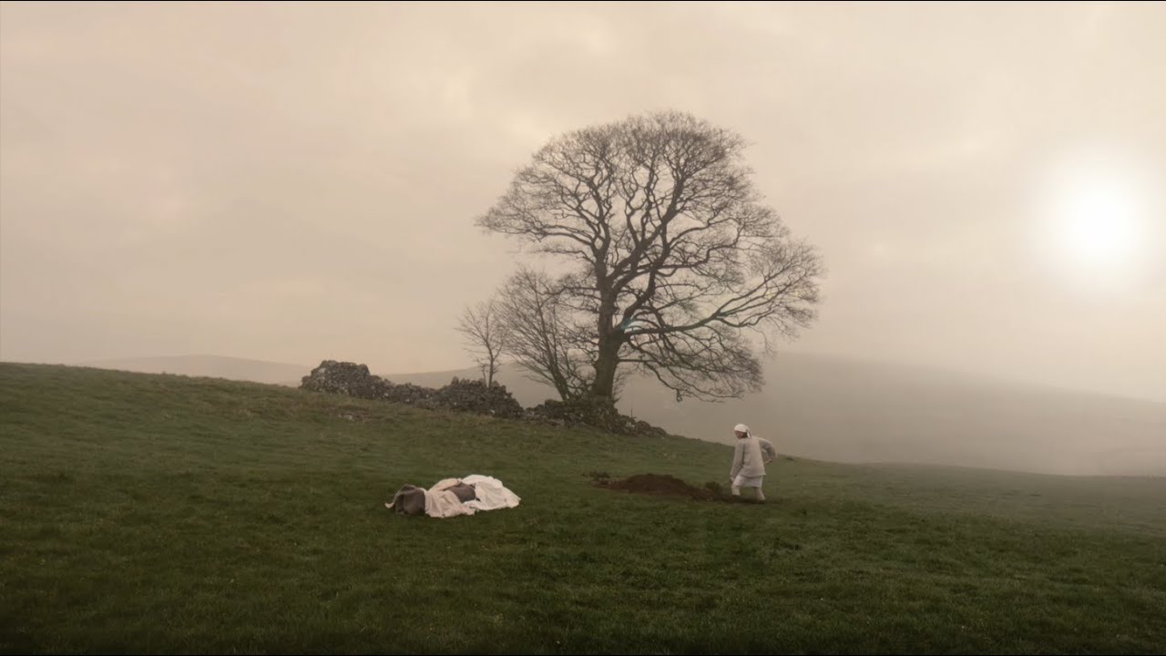 Roots (short clip) – the graduation film about a girl living on an isolated farm that is suddenly faced with the task of burying her own mother. Cinematography and Camera.